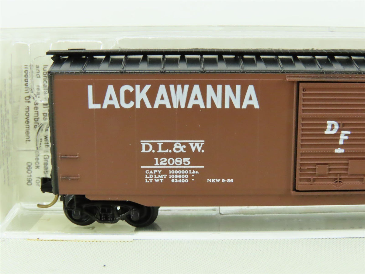 N Scale Micro-Trains MTL #31230 DL&amp;W Phoebe Snow 50&#39; Single Door Box Car #12085