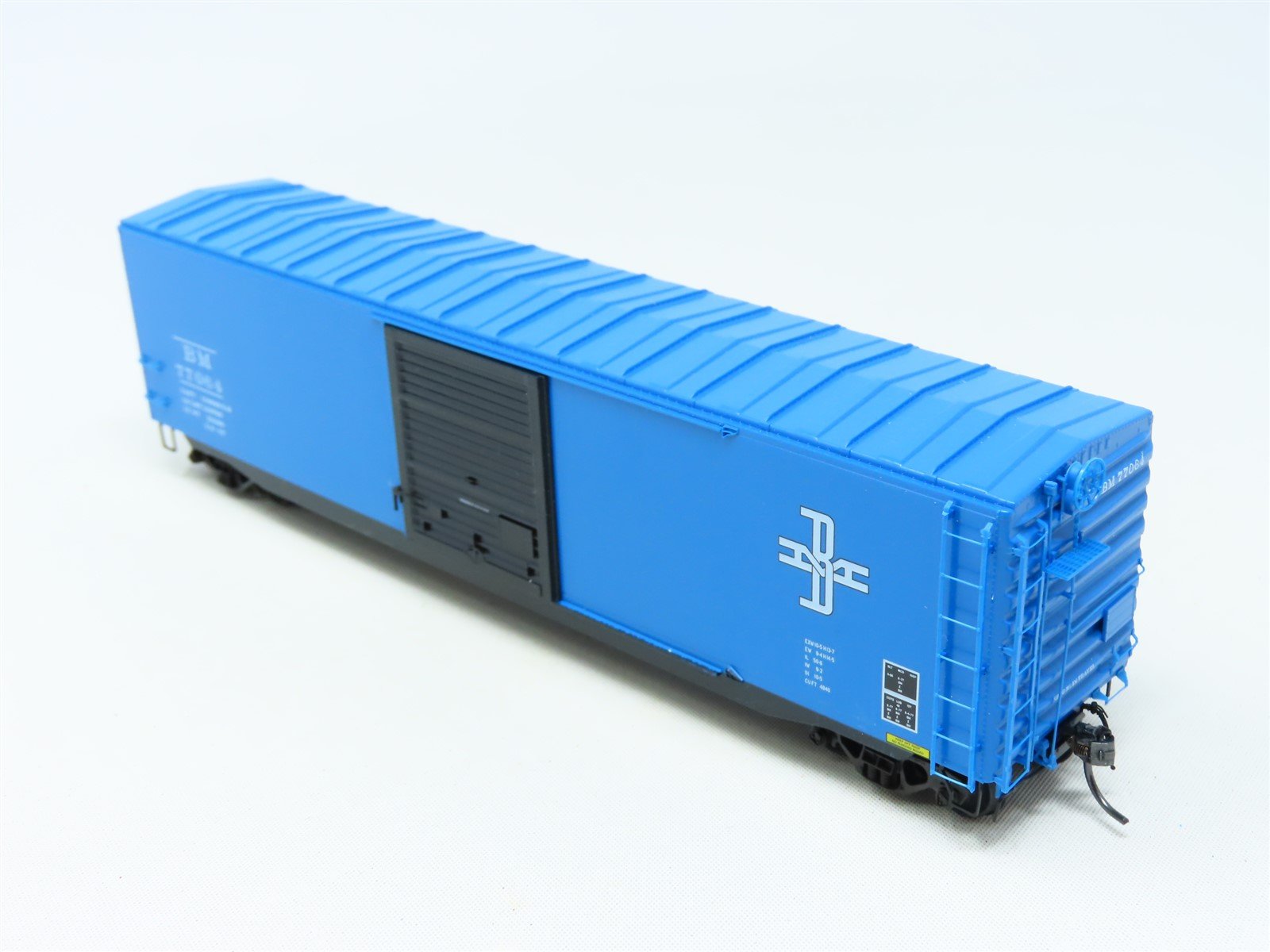 HO Scale Kadee 6025 BM Boston & Maine 50' PS-1 Single Door Box Car #77064