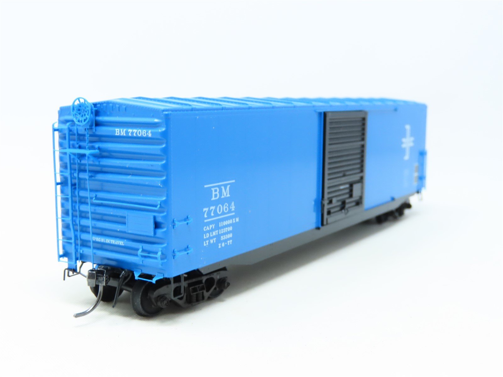 HO Scale Kadee 6025 BM Boston & Maine 50' PS-1 Single Door Box Car #77064