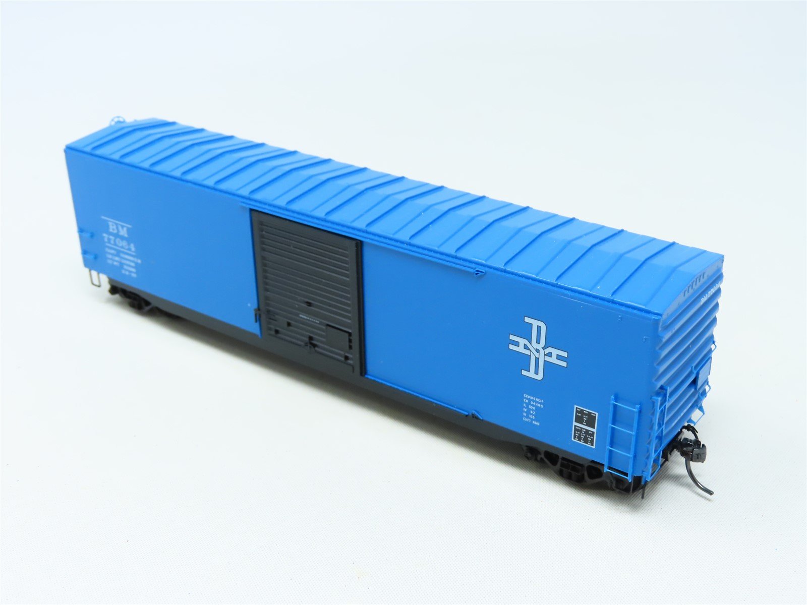 HO Scale Kadee 6025 BM Boston & Maine 50' PS-1 Single Door Box Car #77064