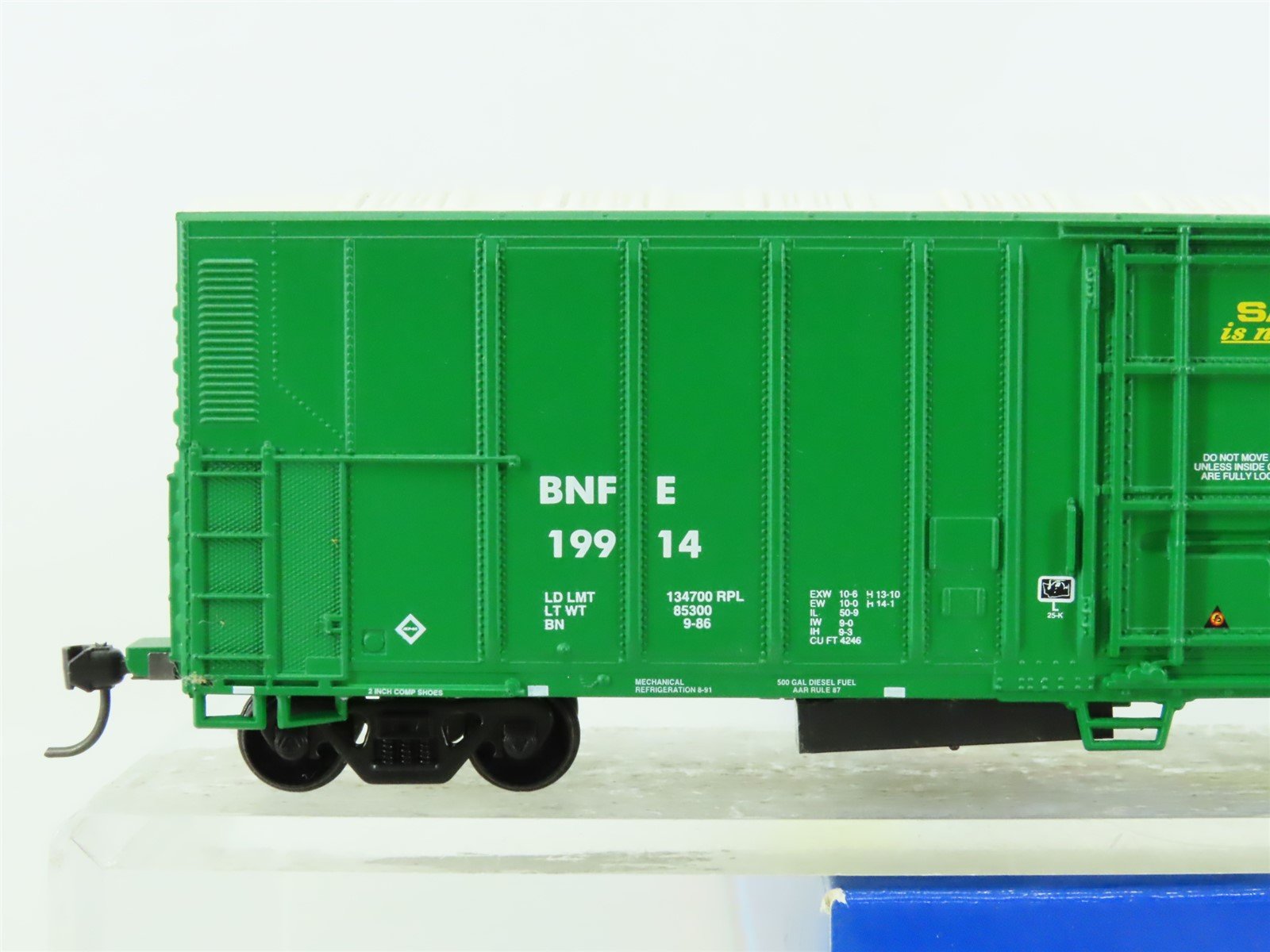 HO Scale Athearn #7100 BNFE Western Fruit Express 57' Mechanical Reefer #19914