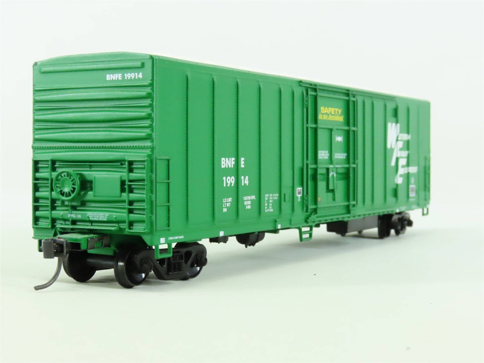HO Scale Athearn #7100 BNFE Western Fruit Express 57' Mechanical Reefer #19914