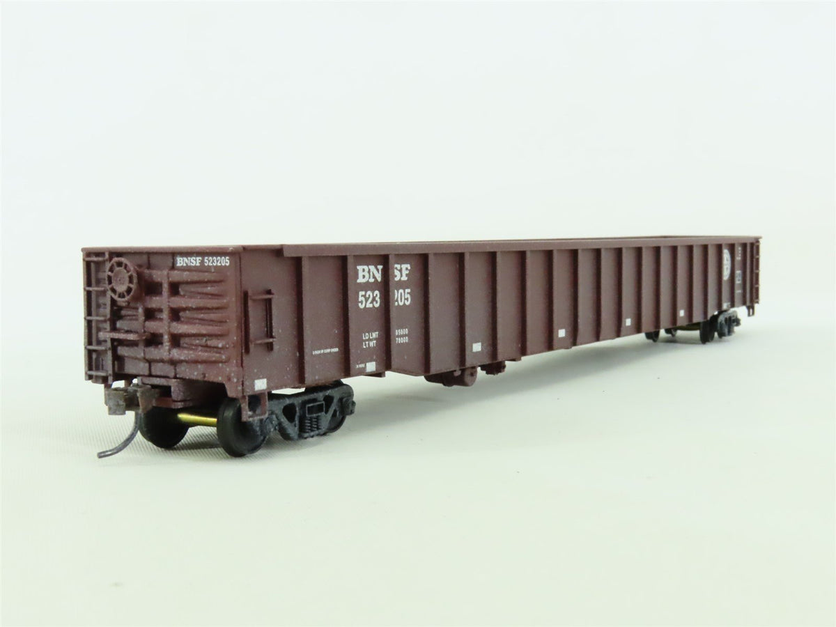 HO Walthers #932-3277 BNSF Railway 65&#39; Mill Gondola #523205 - Custom Weathered