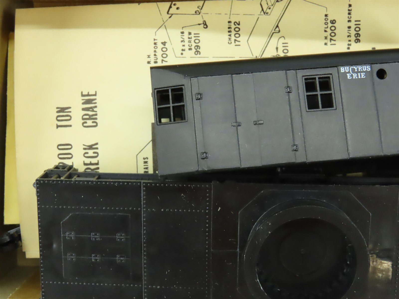 HO Scale Athearn Kit #1702 ATSF Santa Fe 200-Ton Bucyrus Erie Crane Car No#