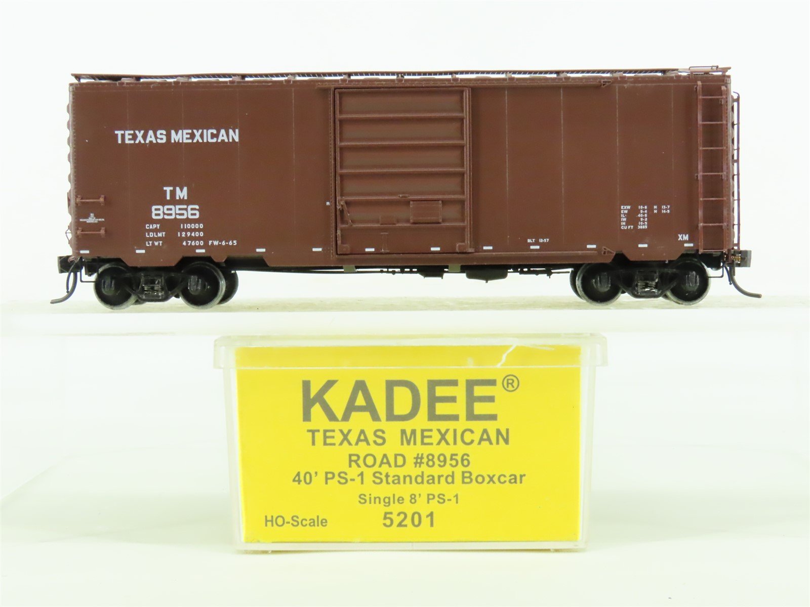 HO Scale Kadee #5201 TM Texas Mexican 40' Box Car #8956 - Custom Weathered