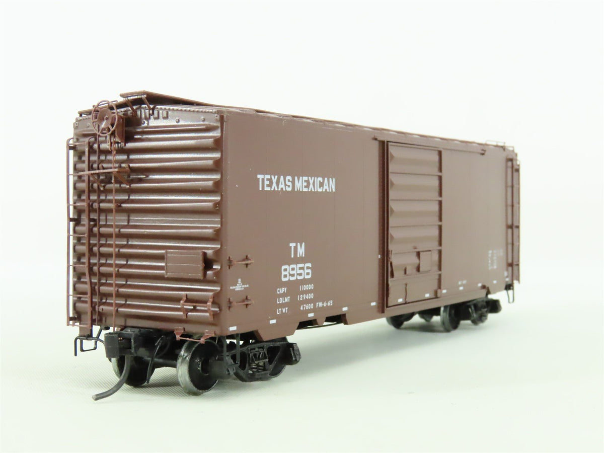 HO Scale Kadee #5201 TM Texas Mexican 40&#39; Box Car #8956 - Custom Weathered