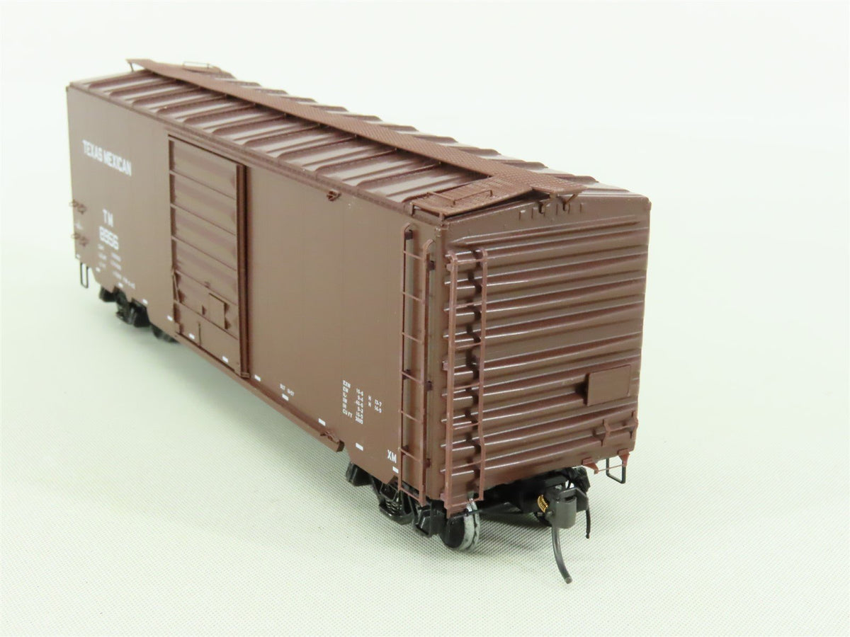 HO Scale Kadee #5201 TM Texas Mexican 40&#39; Box Car #8956 - Custom Weathered