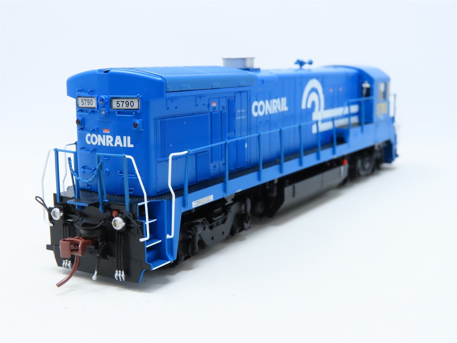 5790 Model HO Scale Rapido 18015 CSX Patched Conrail GE B36-7 Diesel #5790 - DCC ...
