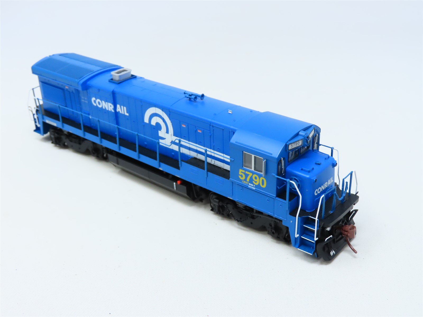 HO Scale Rapido 18015 CSX Patched Conrail GE B36-7 Diesel #5790 - DCC Ready