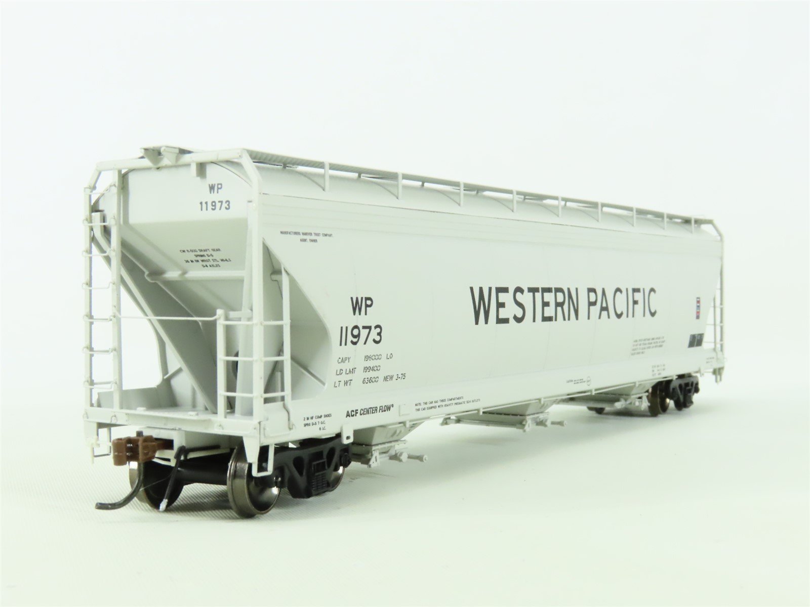 HO Athearn Genesis #ATHG15474 WP Western Pacific 3-Bay Covered Hopper #11973