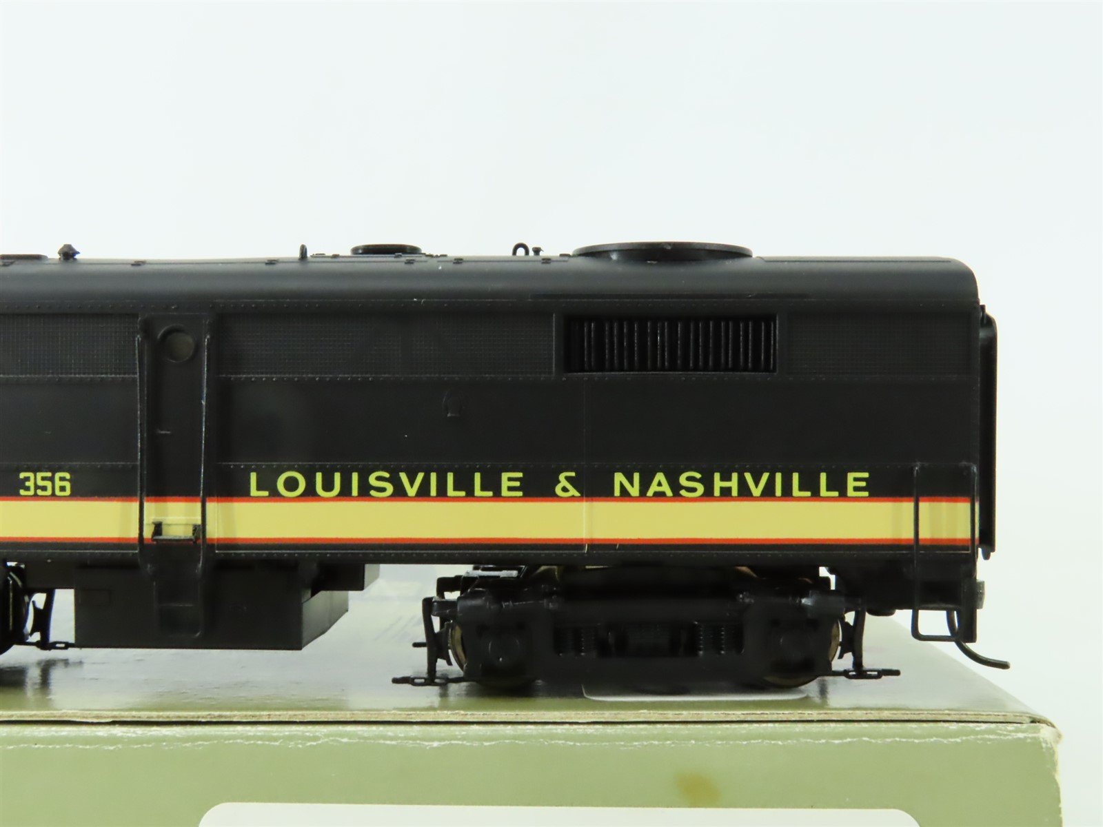 HO Scale Proto 2000 8328 L&N Louisville & Nashville FA2 Diesel