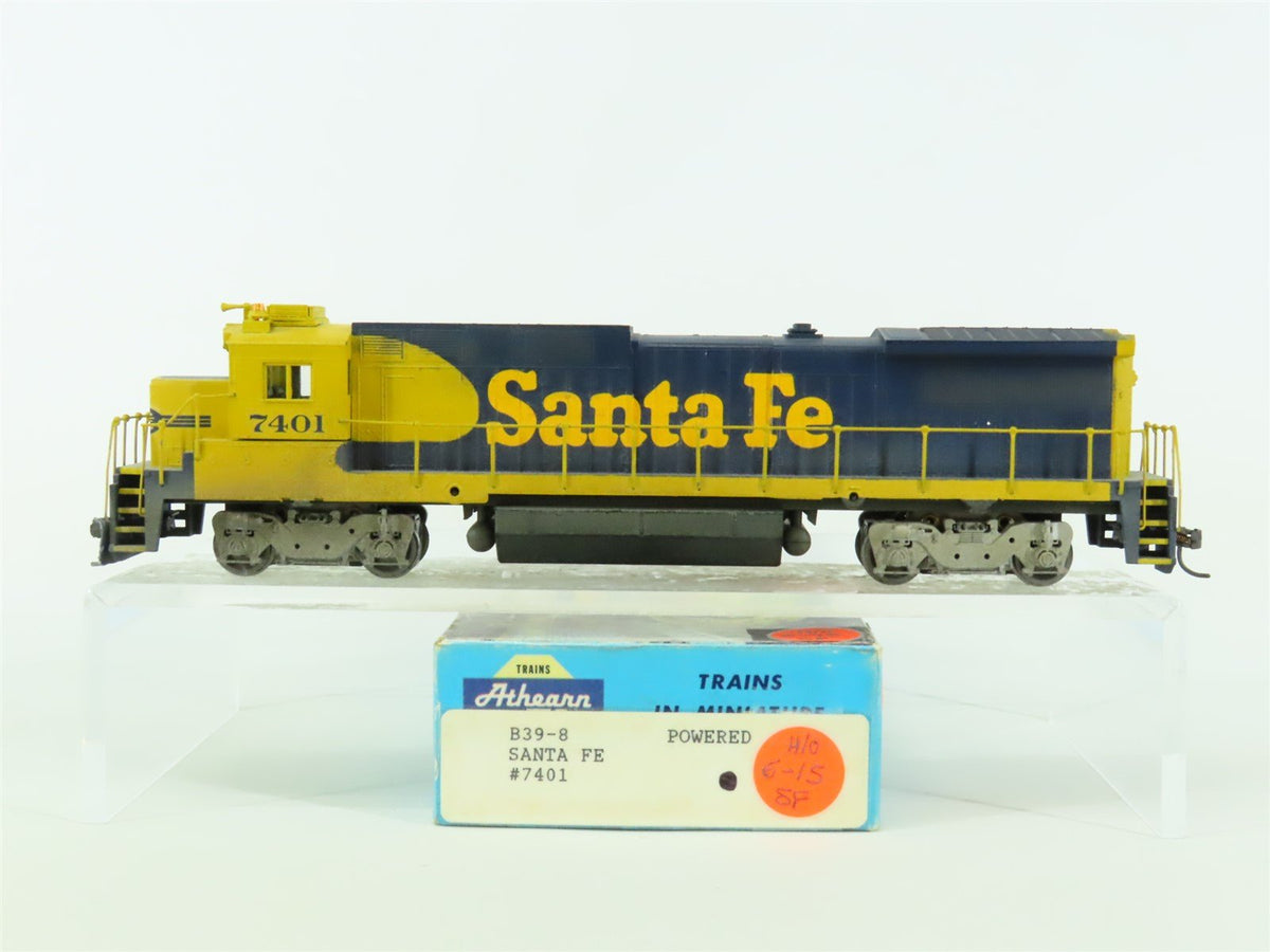 HO Scale Athearn ATSF Santa Fe GE B39-8 Diesel Locomotive #7401 - Weathered