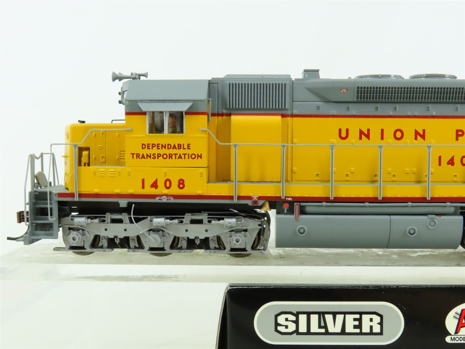 Atlas 4631 N Union Pacific EMD GP 35 Diesel Locomotive #740 LN/Box – Trainz