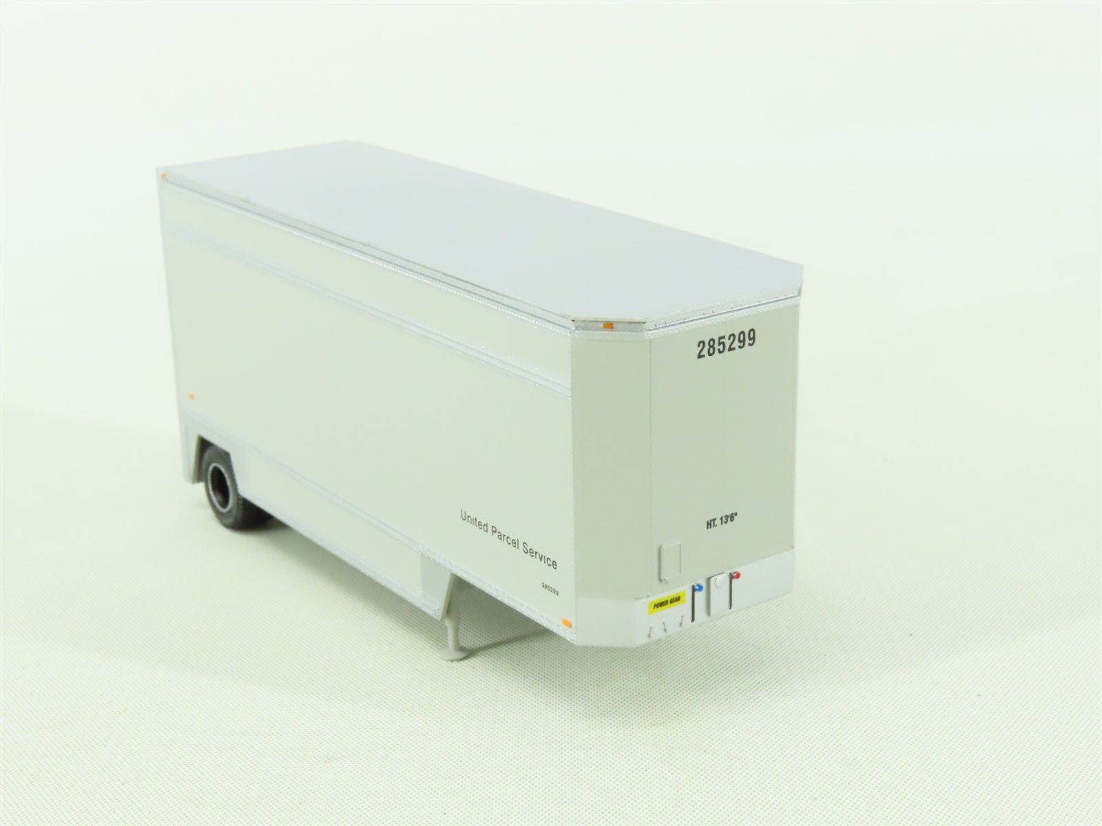 HO Scale Athearn #29422 UPS United Parcel Service 28' Parcel Trailer #285299