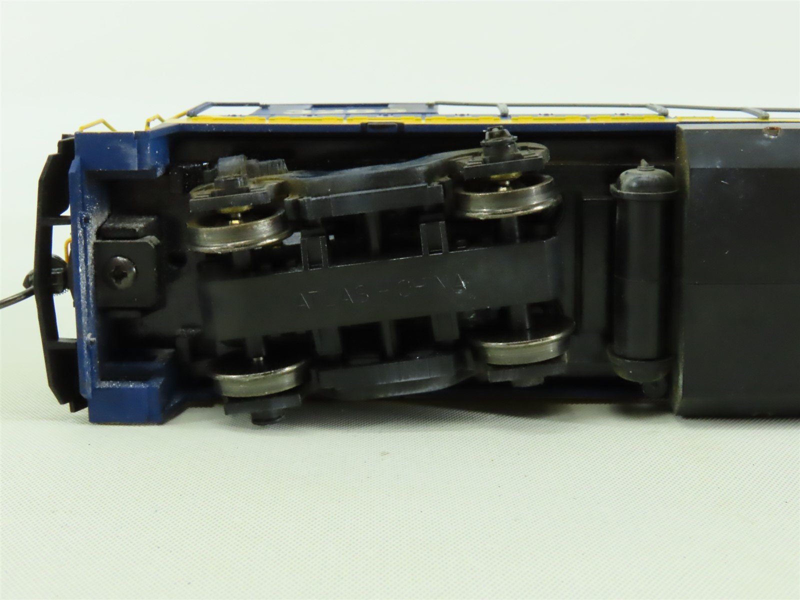 HO Scale Atlas 8270 CSX Transportation GE U23B Diesel #3265