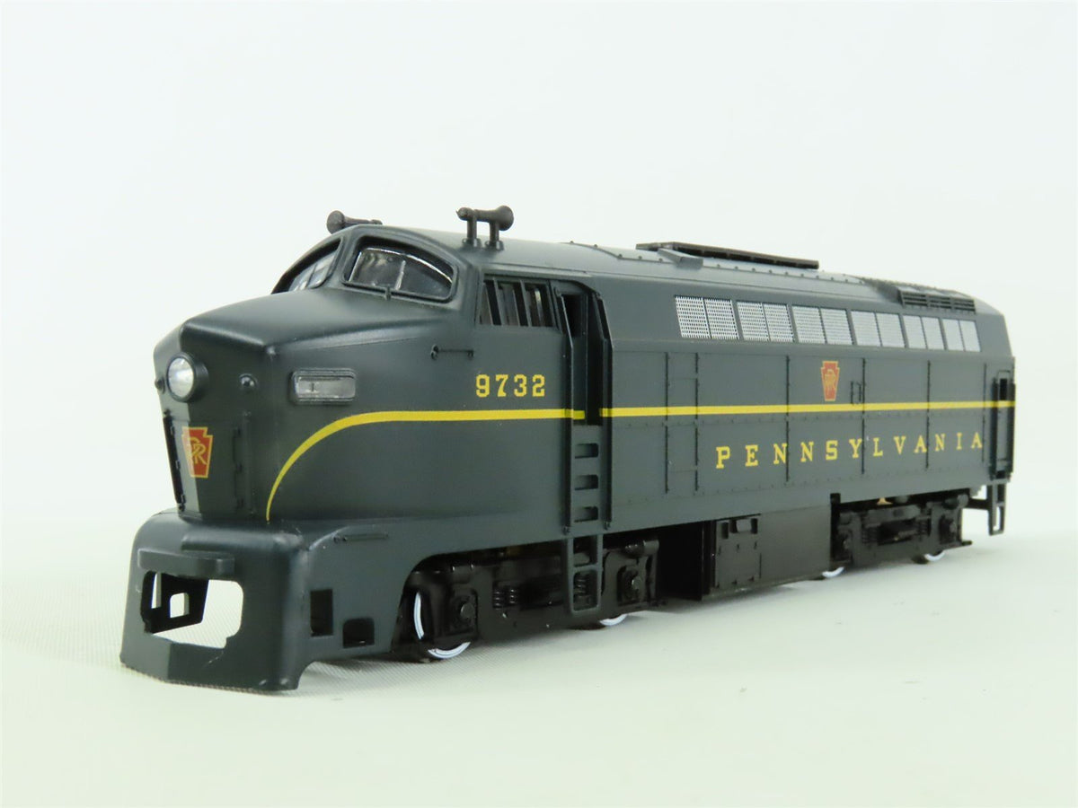 HO Scale E-R Models/Roco 040-4101 PRR Pennsylvania Sharknose Diesel #9732