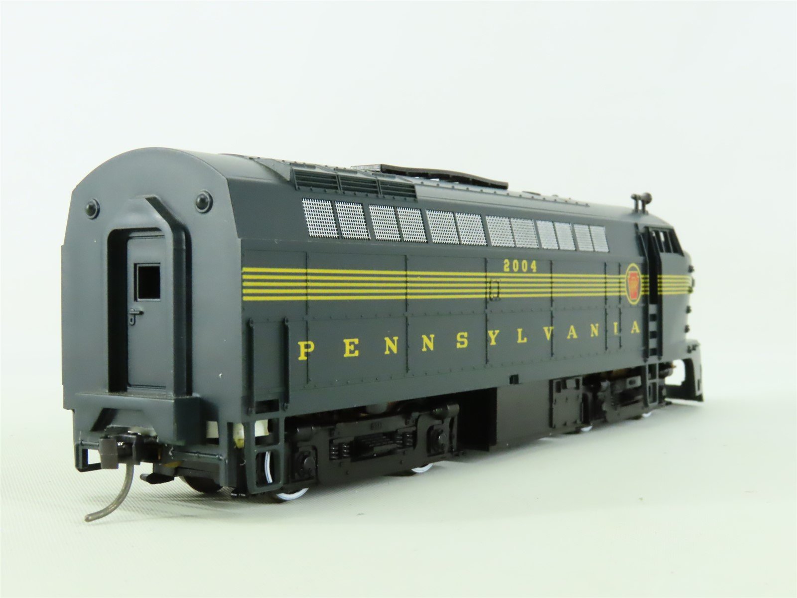 HO Scale E-R Models/Roco 040-4106 PRR Pennsylvania Sharknose Diesel #2004