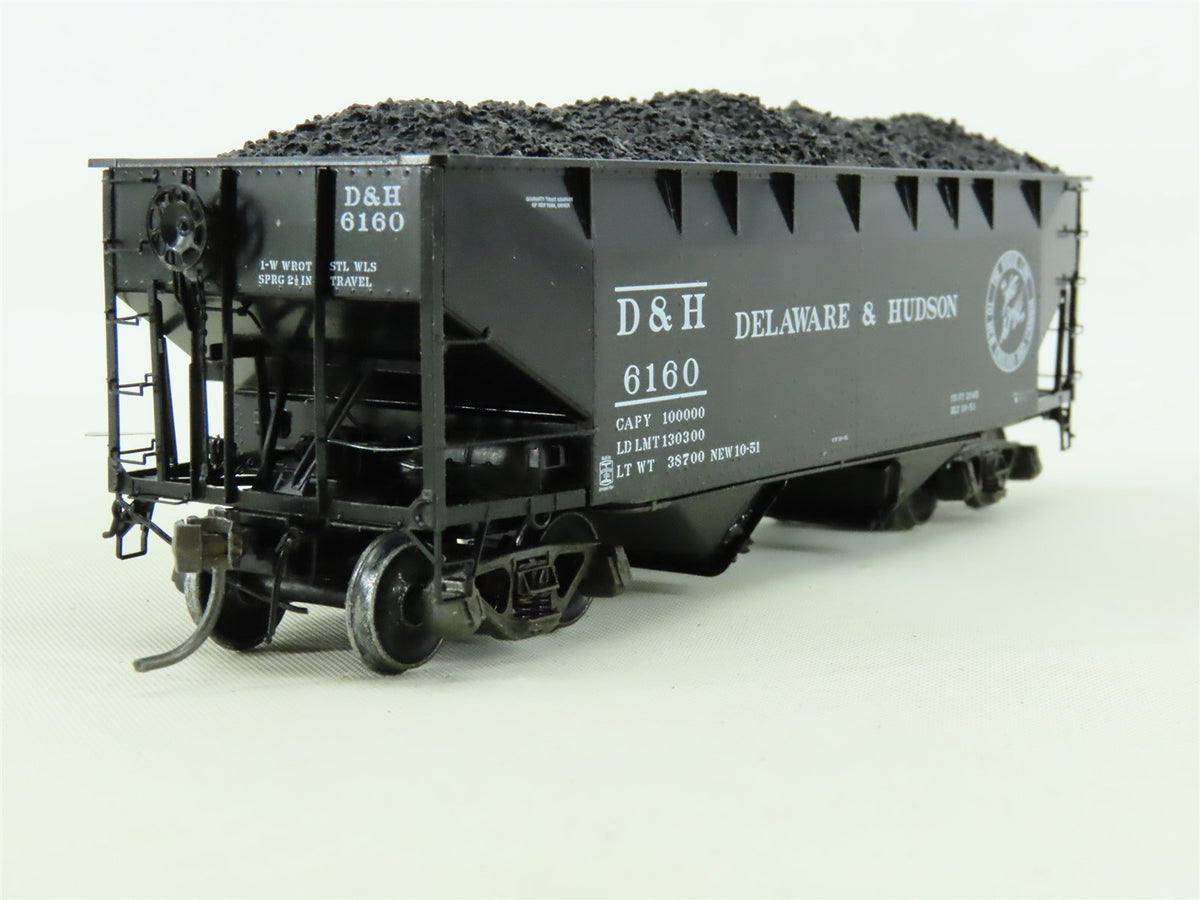 HO Scale Kadee #7034 D&amp;H Delaware &amp; Hudson 2-Bay Offset Hopper w/ Coal Load 6160