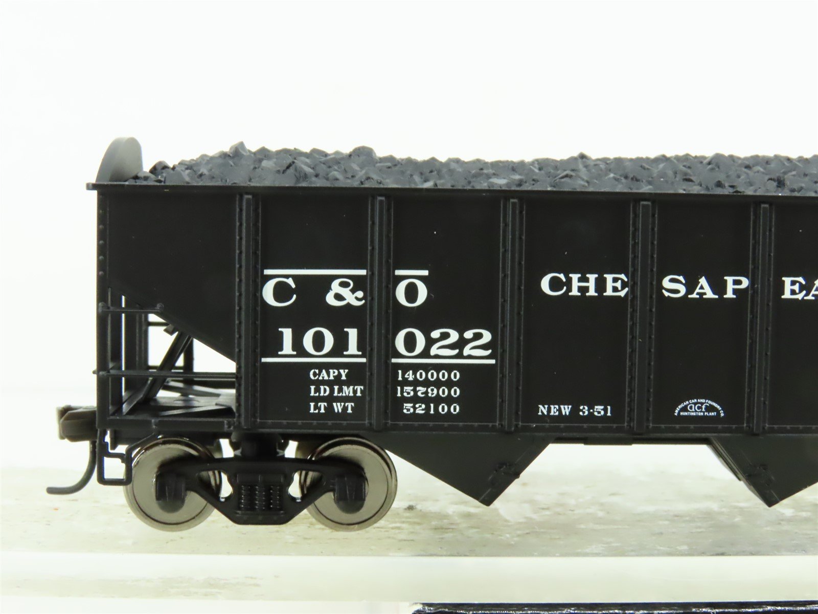 HO Scale Atlas Trainman #986 C&O Chesapeake & Ohio 3-Bay Hopper w/ Load #101022
