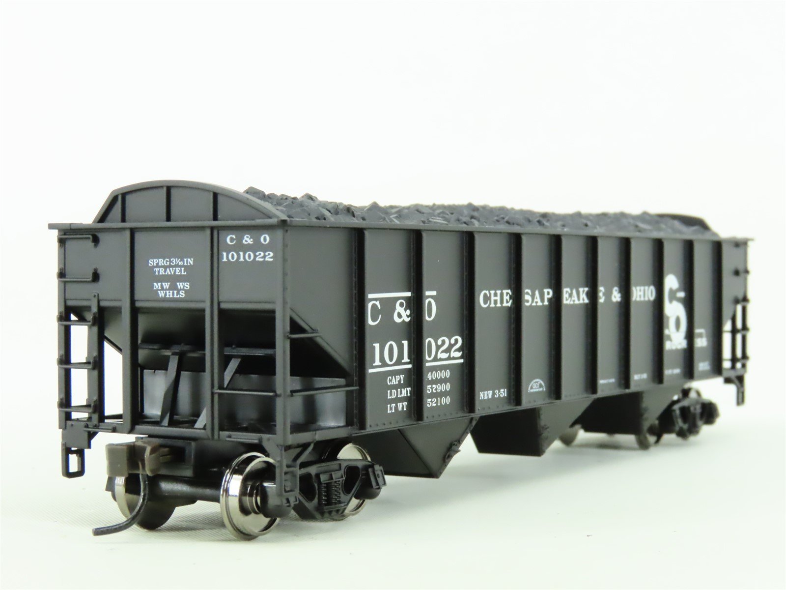 HO Scale Atlas Trainman #986 C&O Chesapeake & Ohio 3-Bay Hopper w/ Load #101022