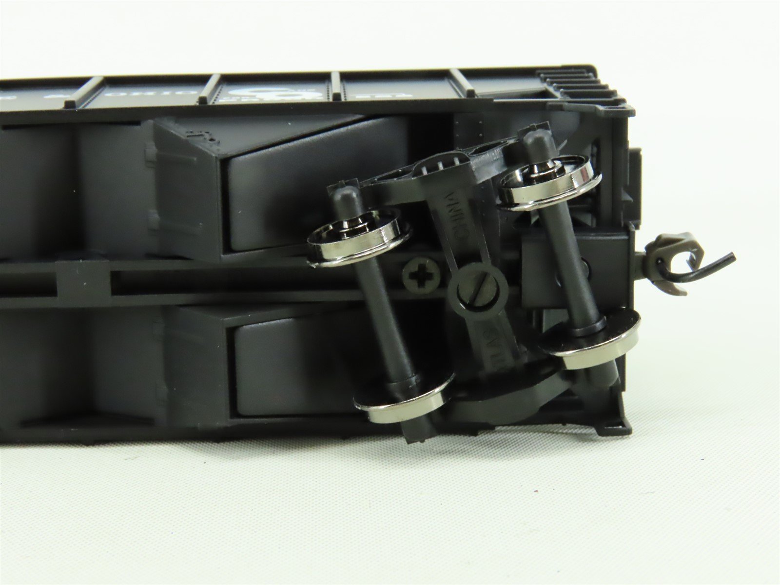 HO Scale Atlas Trainman #986 C&O Chesapeake & Ohio 3-Bay Hopper w/ Load #101022