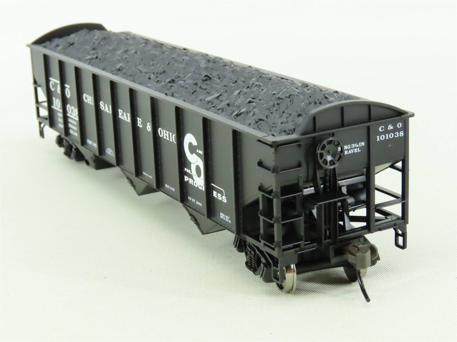 HO Scale Atlas Trainman #987 C&O Chesapeake & Ohio 3-Bay Hopper w/ Load #101038