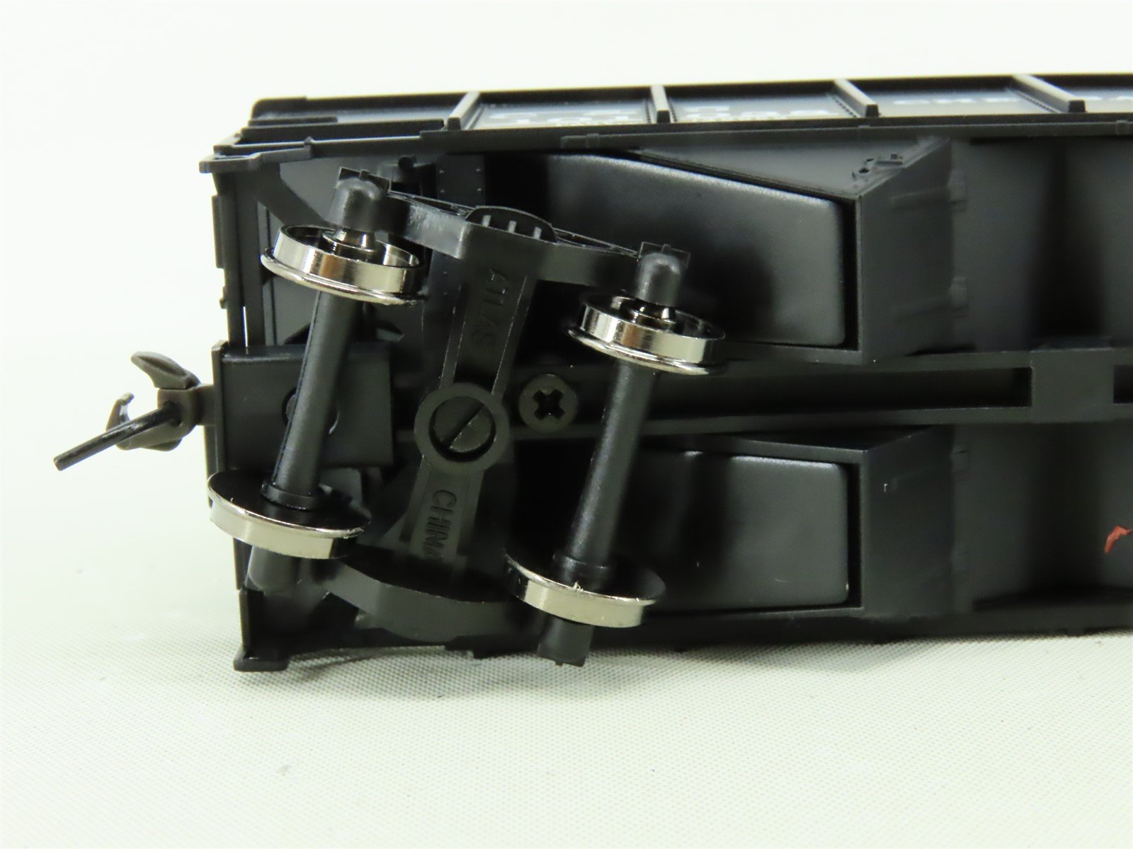 HO Scale Atlas Trainman #987 C&O Chesapeake & Ohio 3-Bay Hopper w/ Load #101038