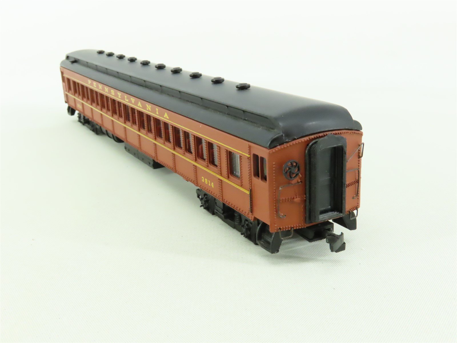 HO Scale Bachmann Spectrum 89005 PRR Pennsylvania Coach Passenger Car #3814