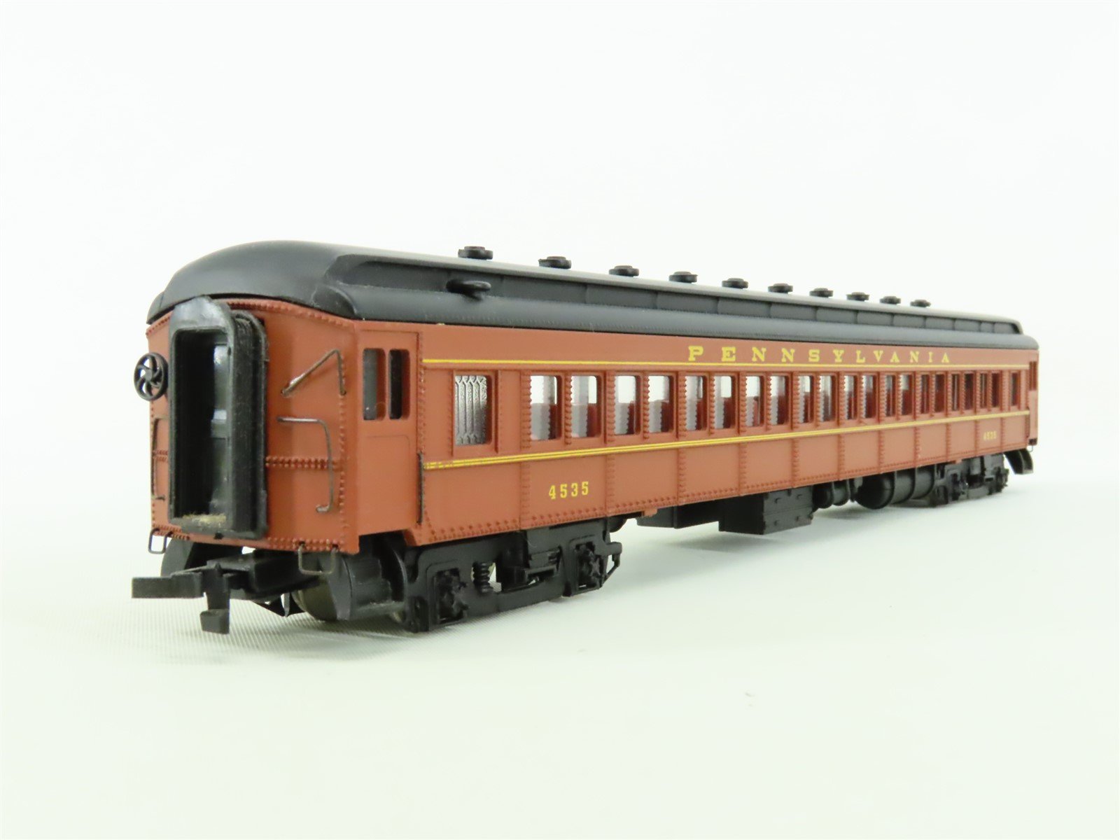HO Scale Bachmann Spectrum 89002 PRR Pennsylvania Coach Passenger Car #4535