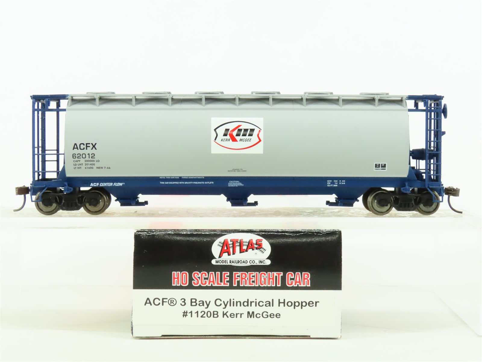 HO Scale Atlas #1120B ACFX Kerr McGee 3-Bay Cylindrical Covered Hopper #62012