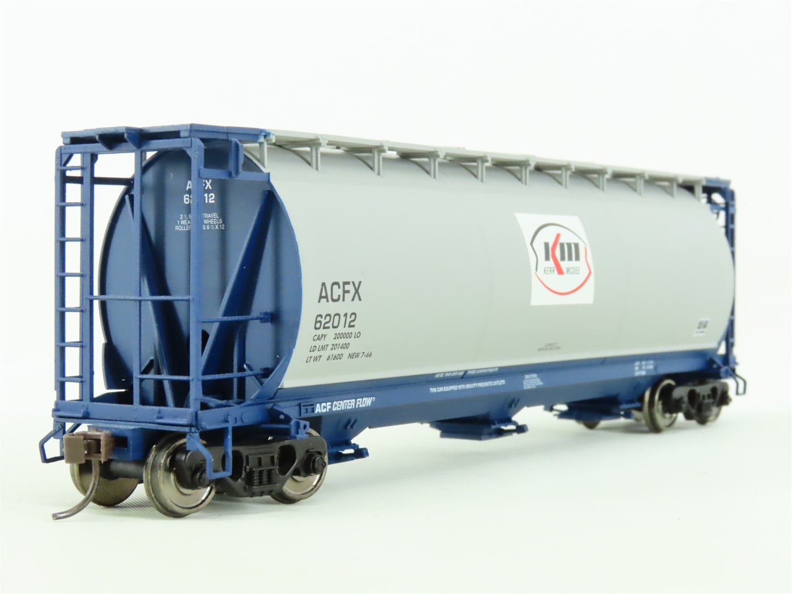HO Scale Atlas #1120B ACFX Kerr McGee 3-Bay Cylindrical Covered Hopper #62012