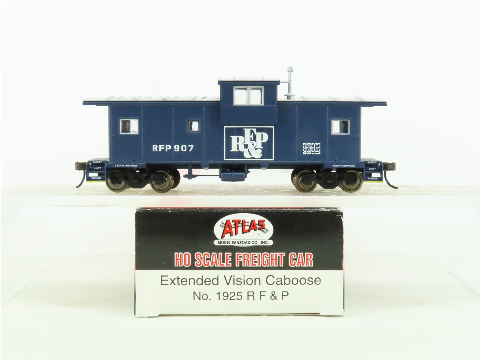 HO Scale Atlas #1925 RF&P Richmond Fredericksburg & Potomac EV Caboose #907