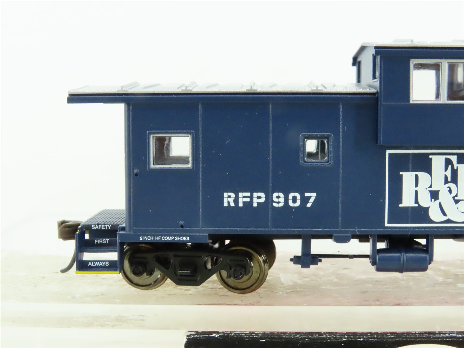 HO Scale Atlas #1925 RF&P Richmond Fredericksburg & Potomac EV Caboose #907