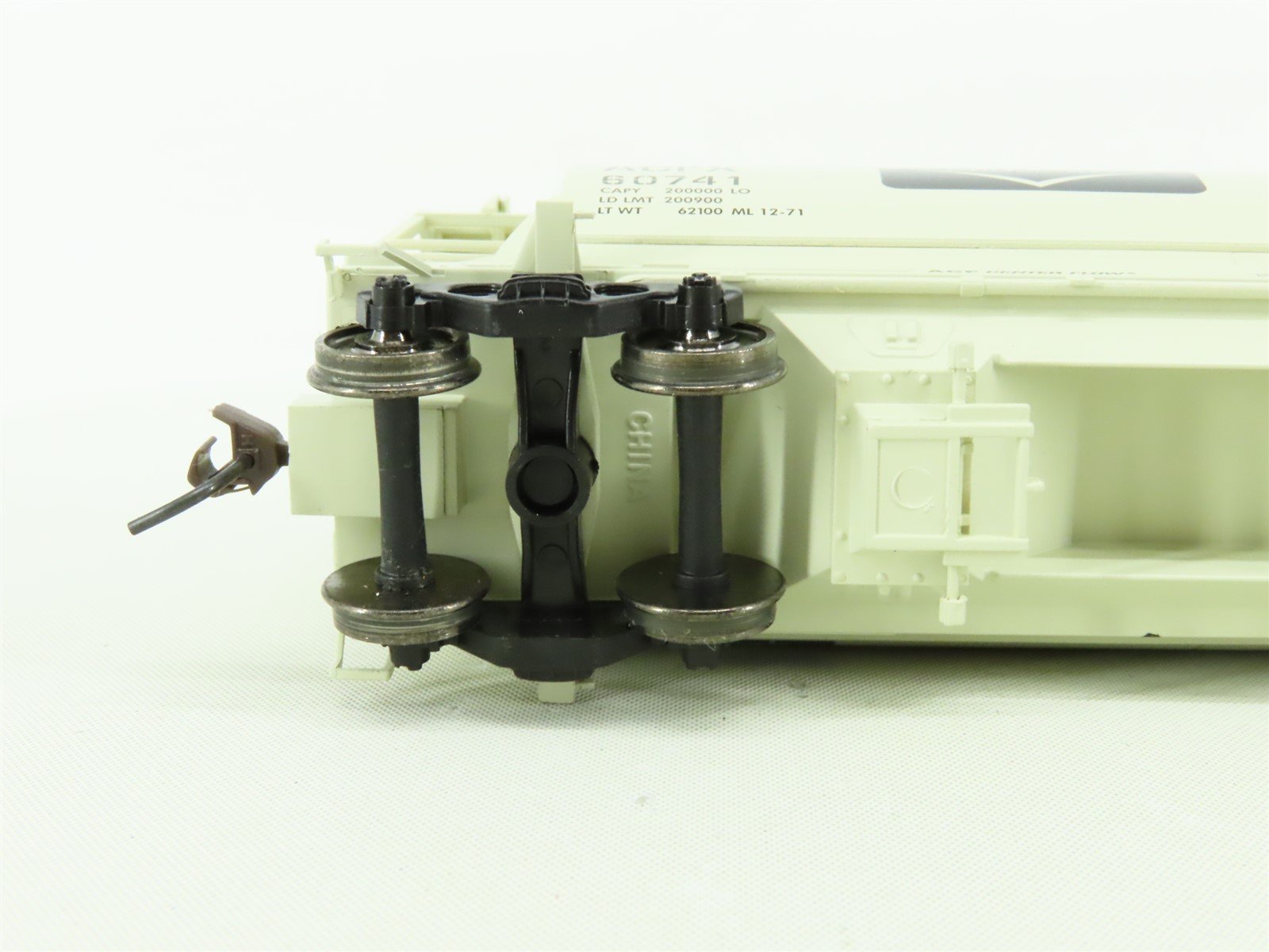 HO Atlas #1120C ACFX Stauffer Chemicals 3-Bay Cylindrical Covered Hopper #60741