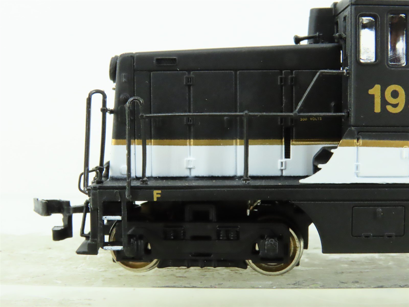 A 'HO' Gauge bachmann Spectrum Ref No 80036 GE 44 ton Diesel Switcher A 'HO' Gauge bachmann Spectrum Ref No 80036 GE 44 ton Diesel Switcher