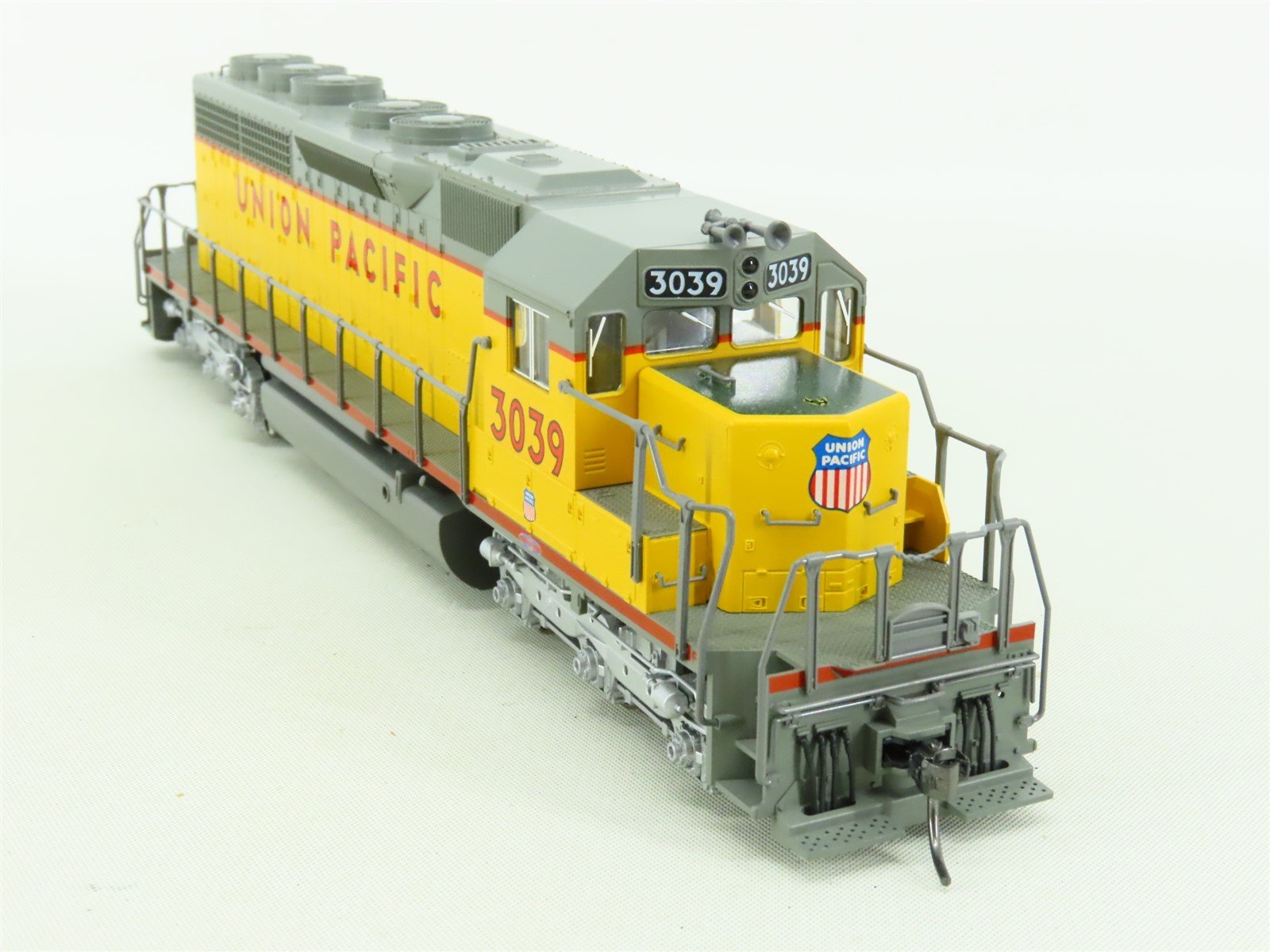 HO Scale KATO 37-6331 UP Union Pacific EMD SD40 Diesel #3039 DCC Ready - Custom