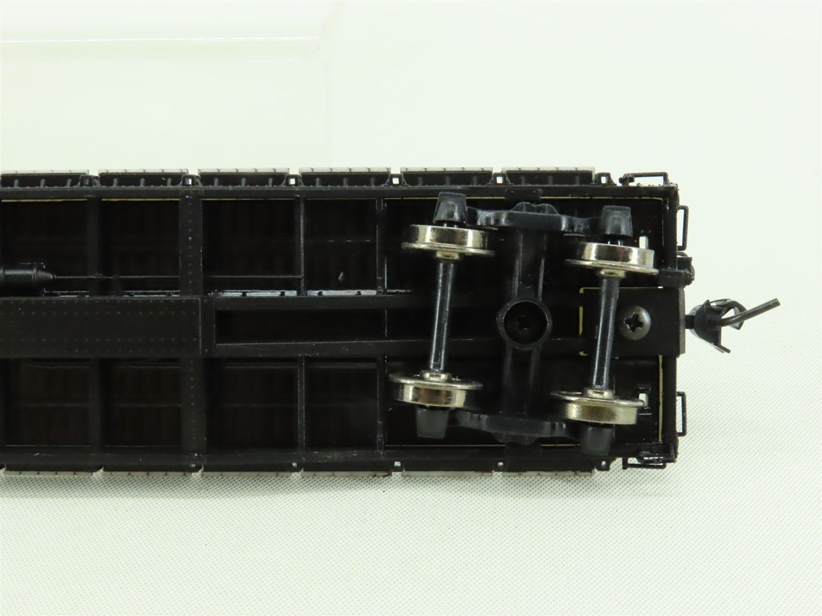 HO Scale Life-Like Proto 2000 #30623 CRR Clinchfield 50 Ton Flat Car #10101