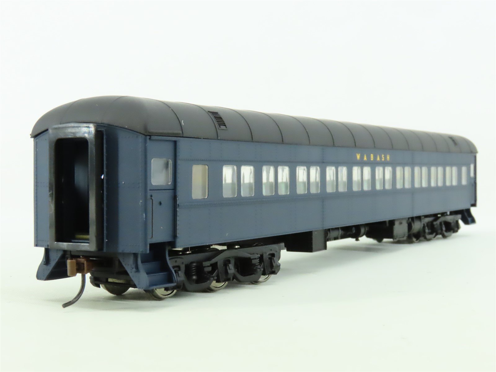 HO Walthers #932-10116 WAB Wabash Heavyweight Paired Window Coach Passenger
