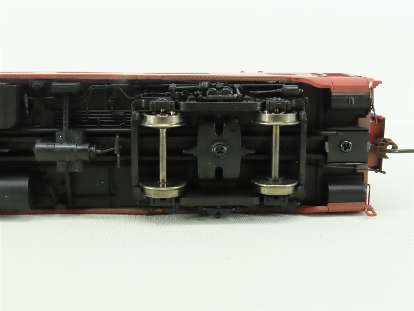 HO Rapido Continental Line #100226 N&W Norfolk & Western Coach Passenger #1721