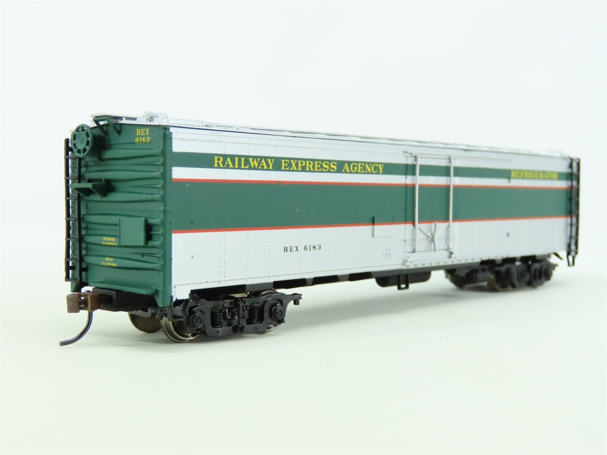 HO Scale Walthers #932-26249 REX REA Express 50&#39; Reefer 2-Pack #6158 &amp; 6183