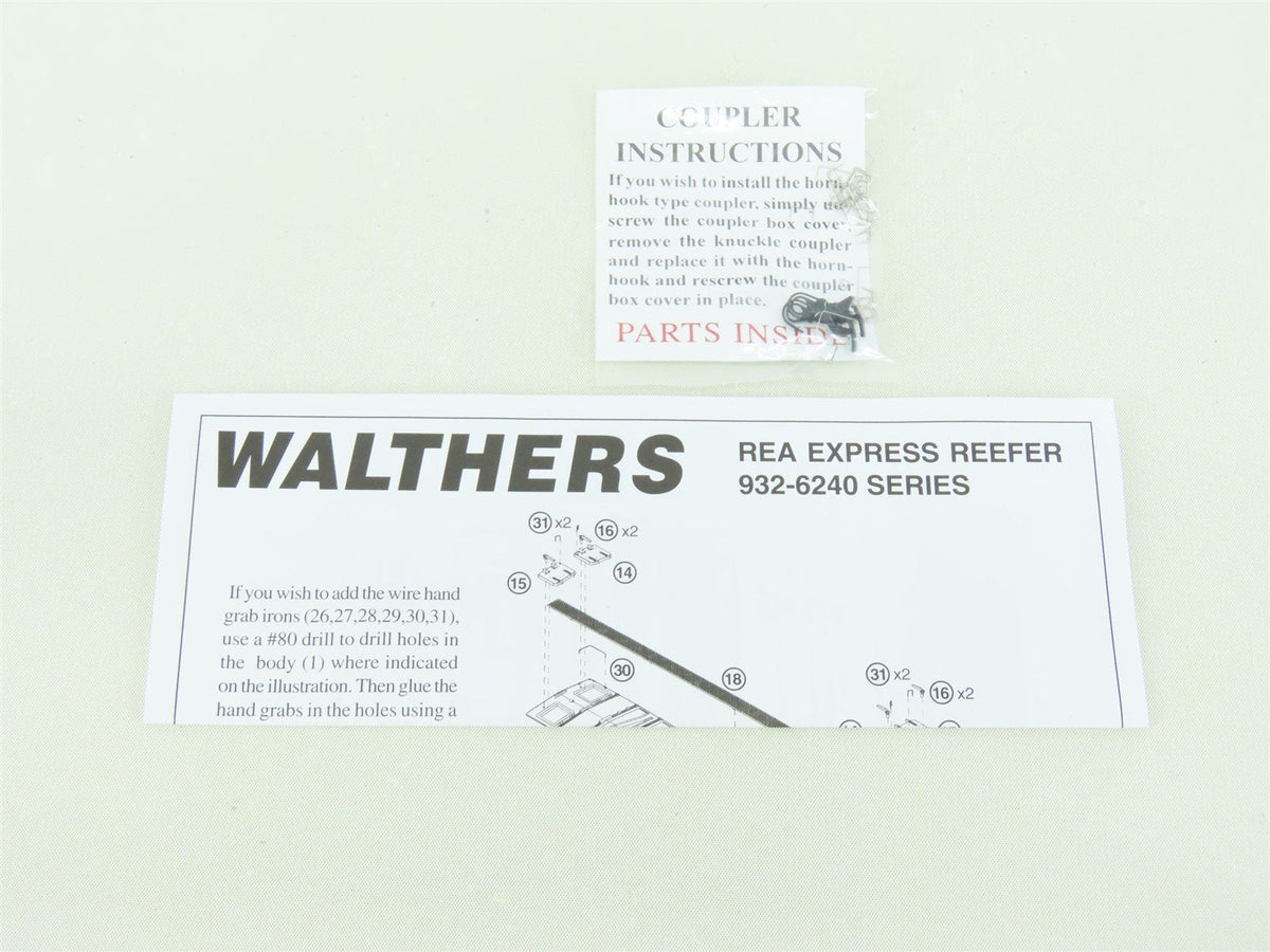 HO Scale Walthers #932-26249 REX REA Express 50&#39; Reefer 2-Pack #6158 &amp; 6183