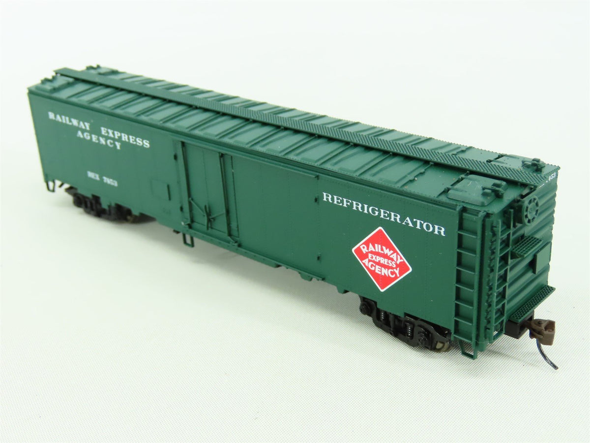 HO Scale Walthers #932-26241 REX REA Express 50&#39; Reefer 2-Pack #7453 &amp; 7528