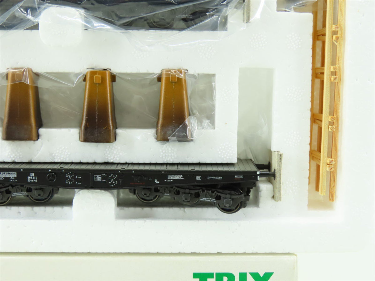 HO Scale Trix 23954 DB German Flat Cars w/Chilled Casting Load 2-Unit Set