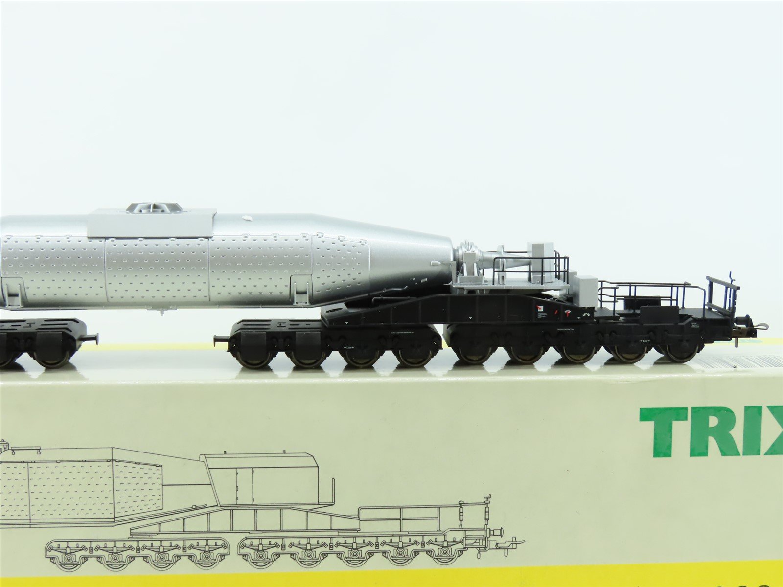 HO Scale Trix 23967 DB German Federal Torpedo Ladle Car #133