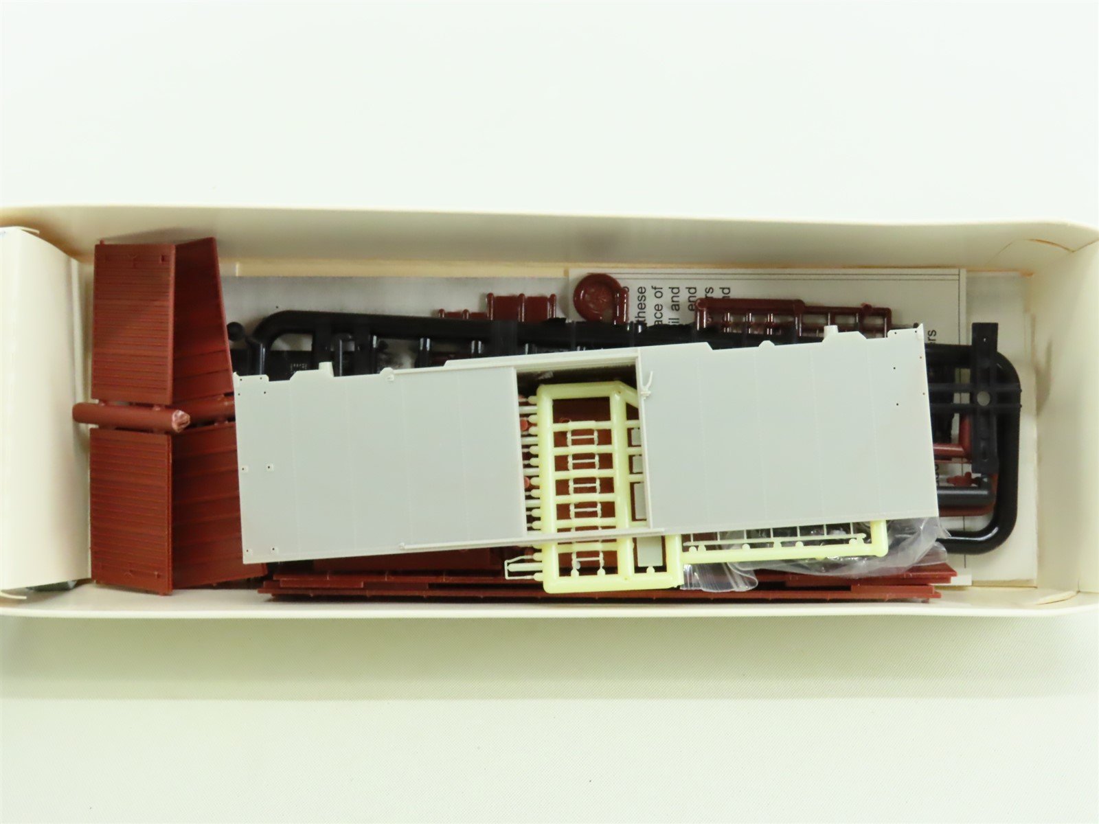 HO Scale Branchline Blueprint Kit #1600 Undecorated 40' Single Door Box Car