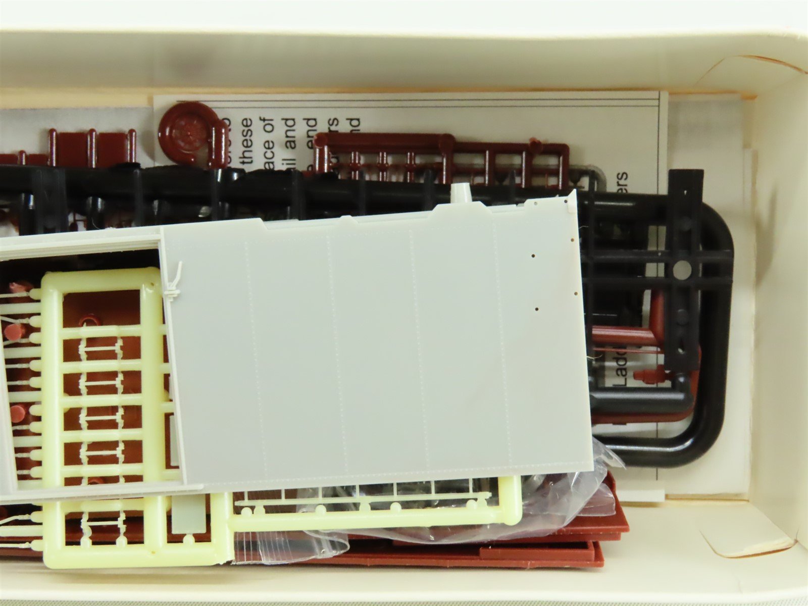 HO Scale Branchline Blueprint Kit #1600 Undecorated 40' Single Door Box Car