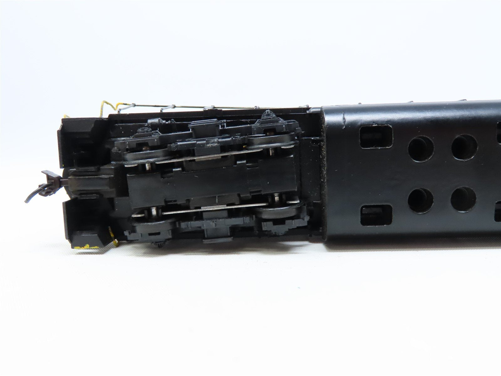 HO Scale Athearn NS Norfolk Southern EMD GP50 Diesel #7093 - Unpowered