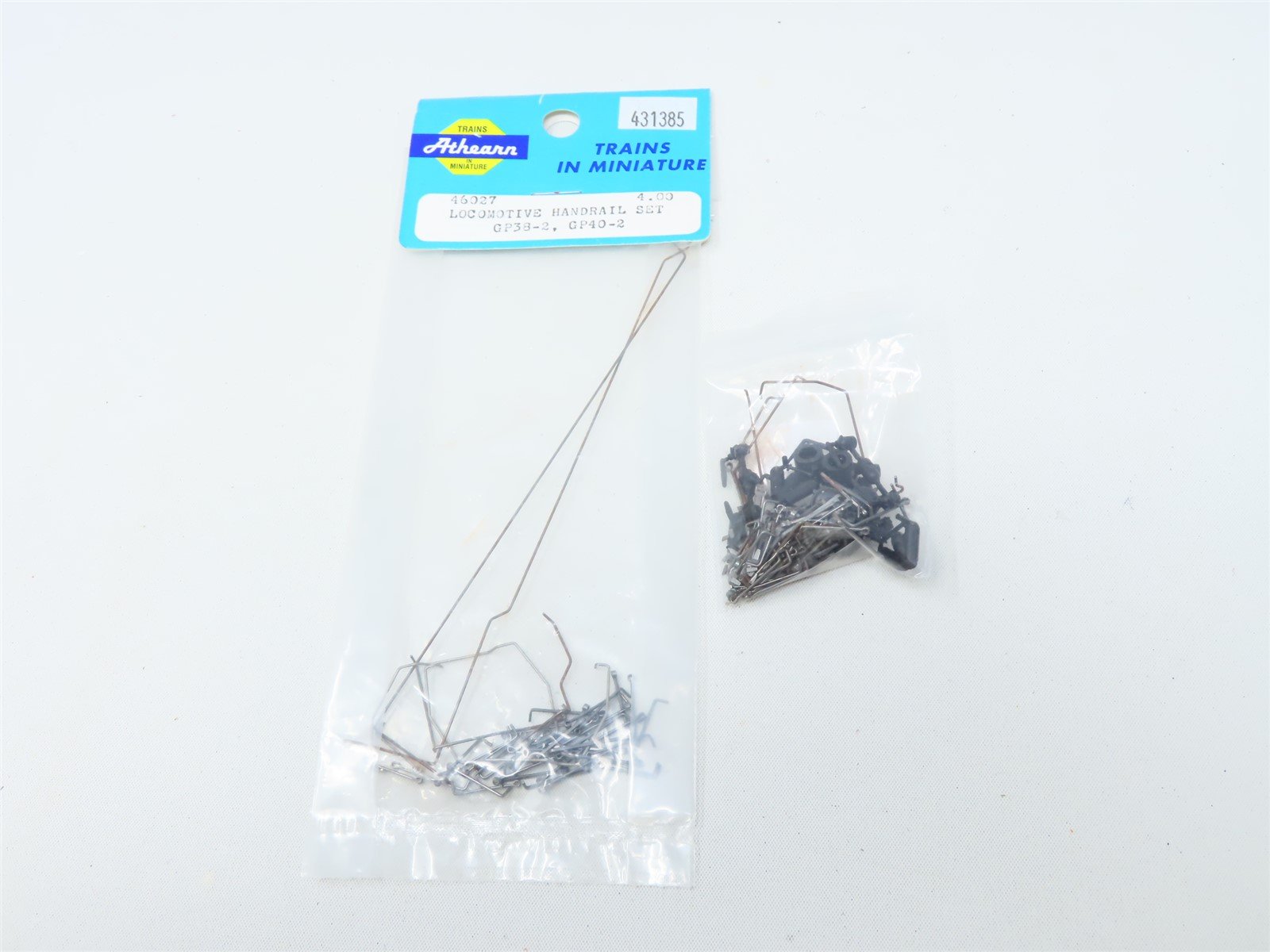 HO Scale Athearn NS Norfolk Southern EMD GP38-2 Diesel #5246 - Unpowered