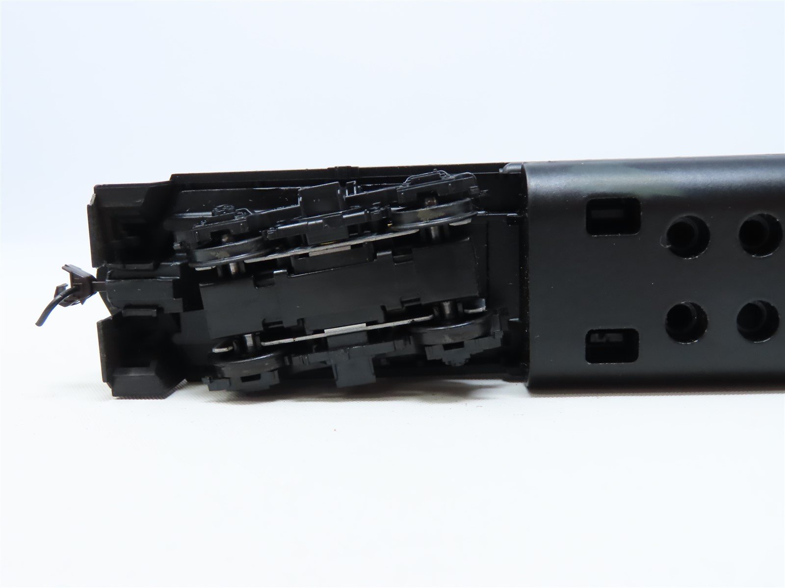 HO Scale Athearn NS Norfolk Southern EMD GP50 Diesel #7093 - Unpowered