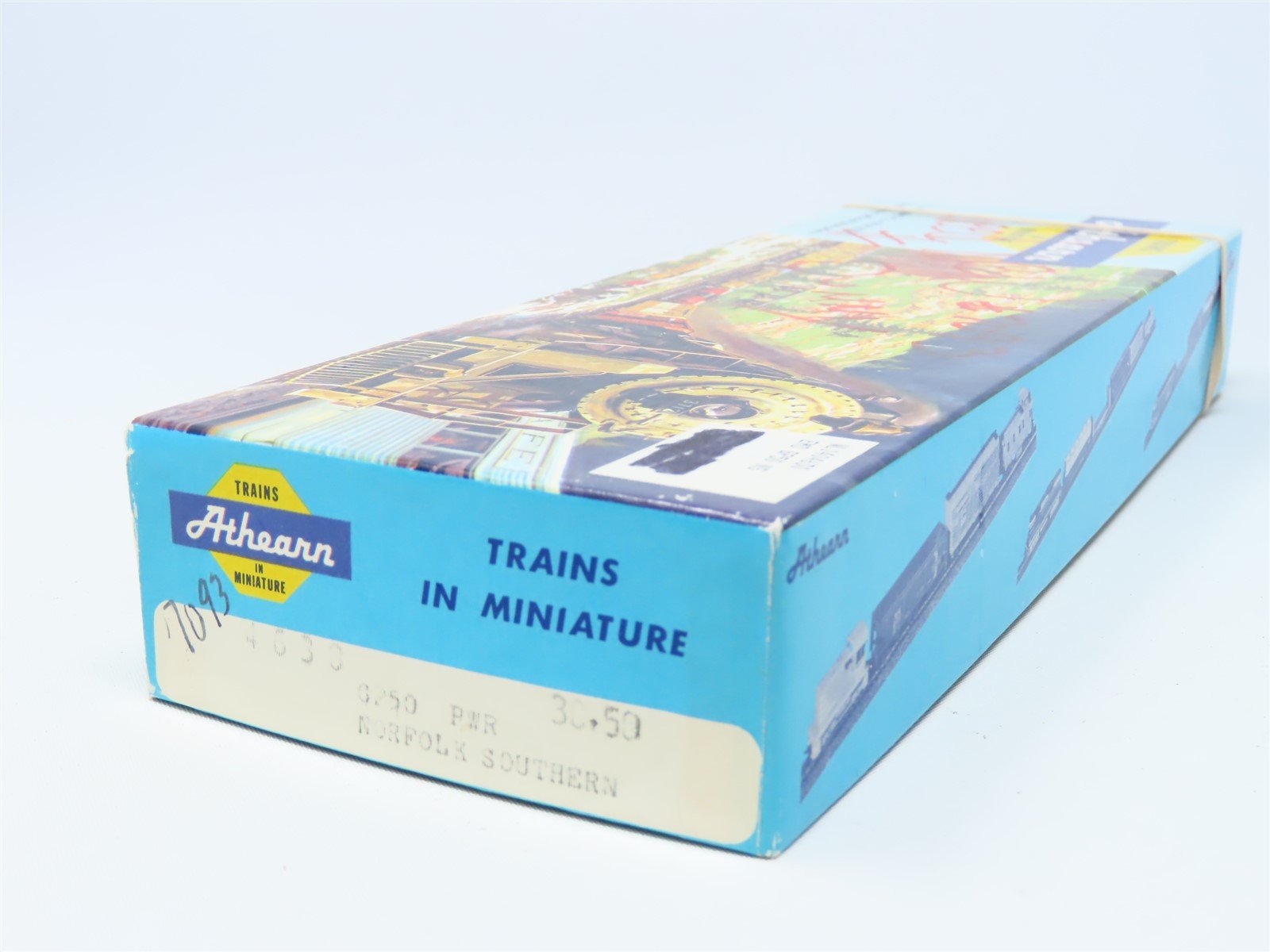 HO Scale Athearn NS Norfolk Southern EMD GP50 Diesel #7093 - Unpowered